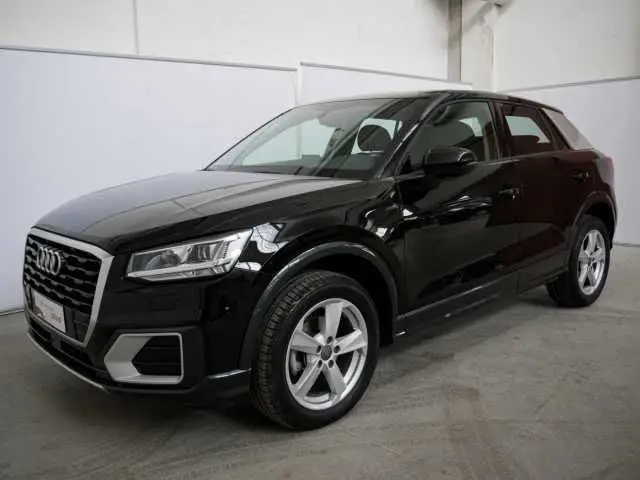 Photo 1 : Audi Q2 2018 Diesel