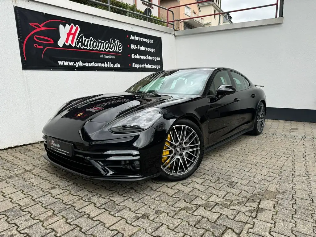 Photo 1 : Porsche Panamera 2023 Essence