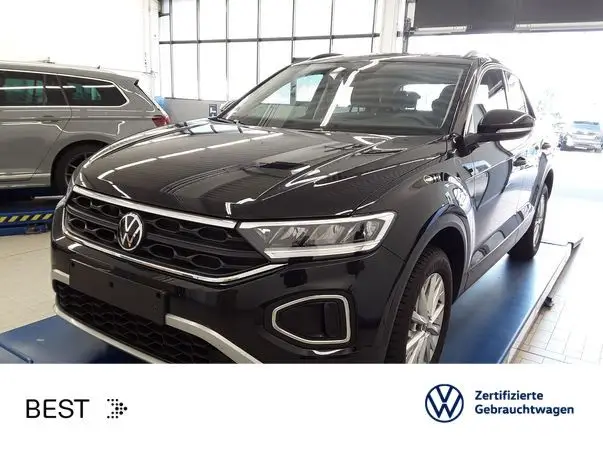 Photo 1 : Volkswagen T-roc 2023 Essence