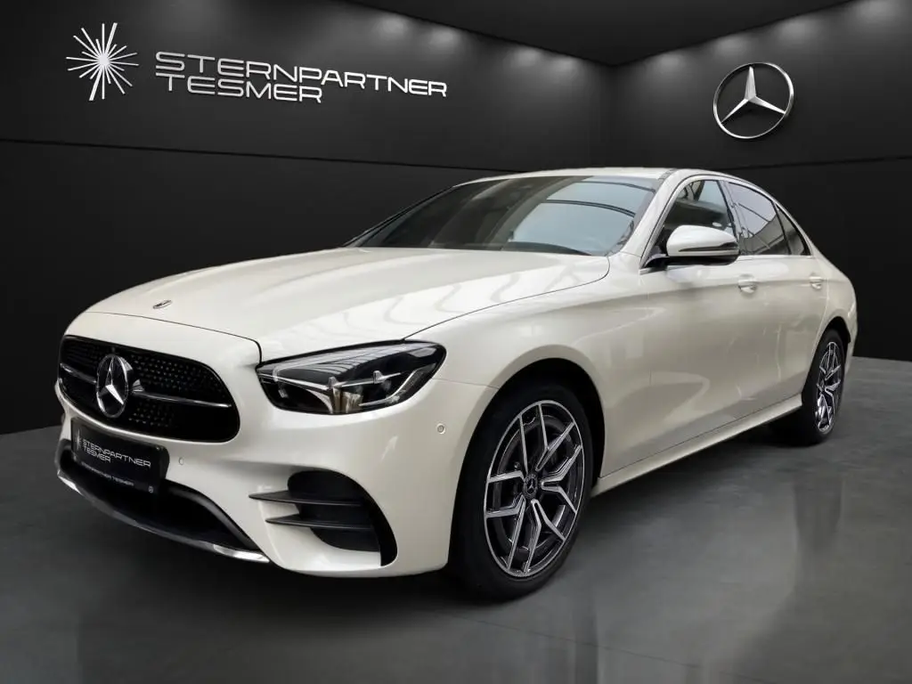 Photo 1 : Mercedes-benz Classe E 2023 Hybride