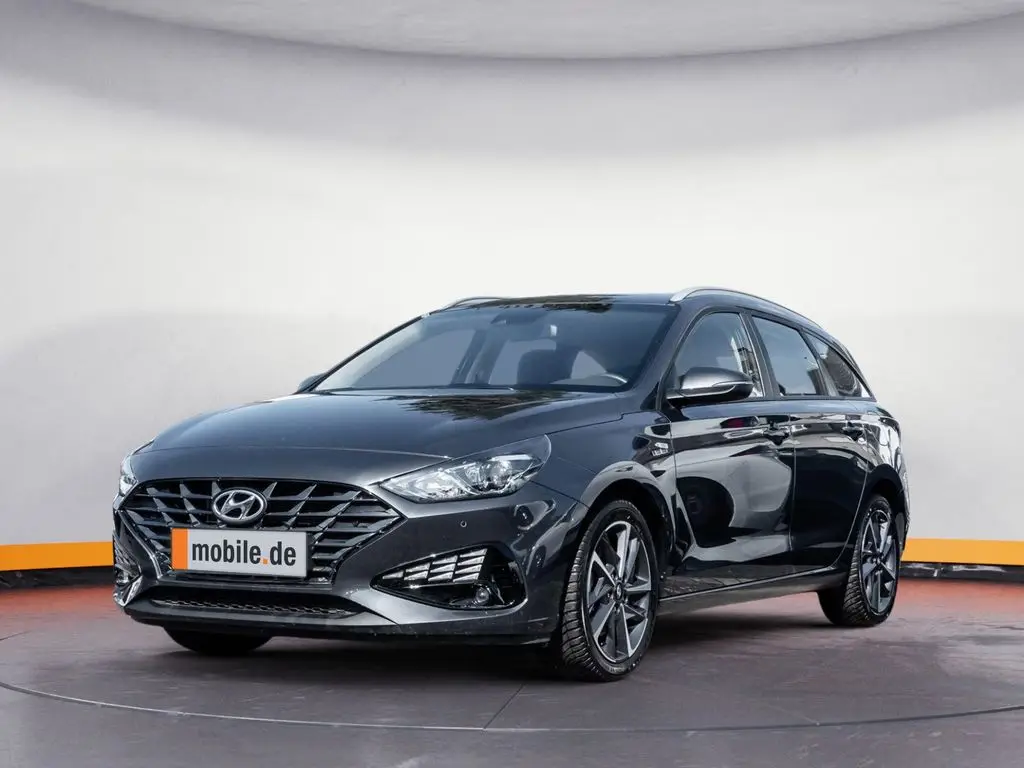 Photo 1 : Hyundai I30 2023 Petrol