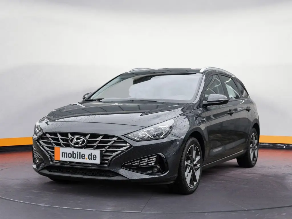 Photo 1 : Hyundai I30 2023 Petrol