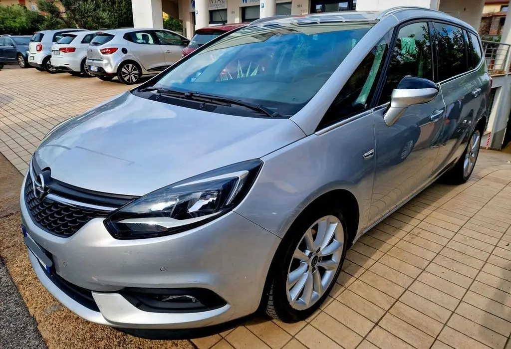 Photo 1 : Opel Zafira 2017 Diesel