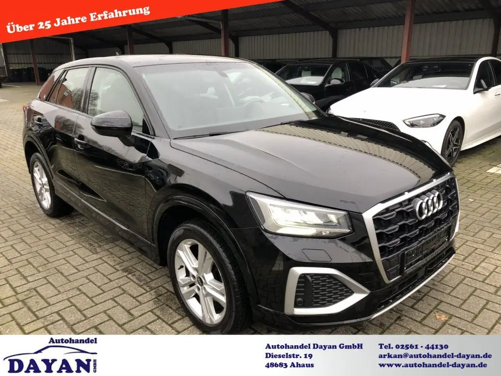 Photo 1 : Audi Q2 2022 Essence