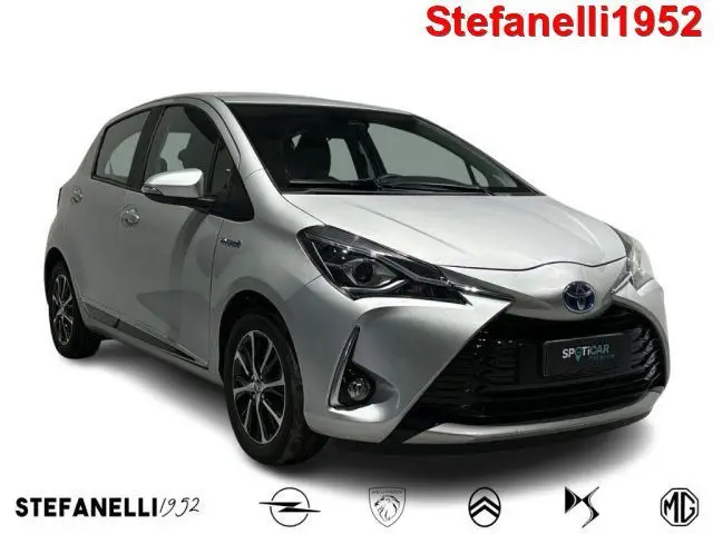 Photo 1 : Toyota Yaris 2018 Hybrid