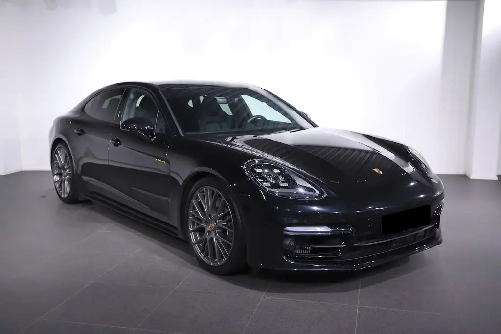 Photo 1 : Porsche Panamera 2023 Hybrid