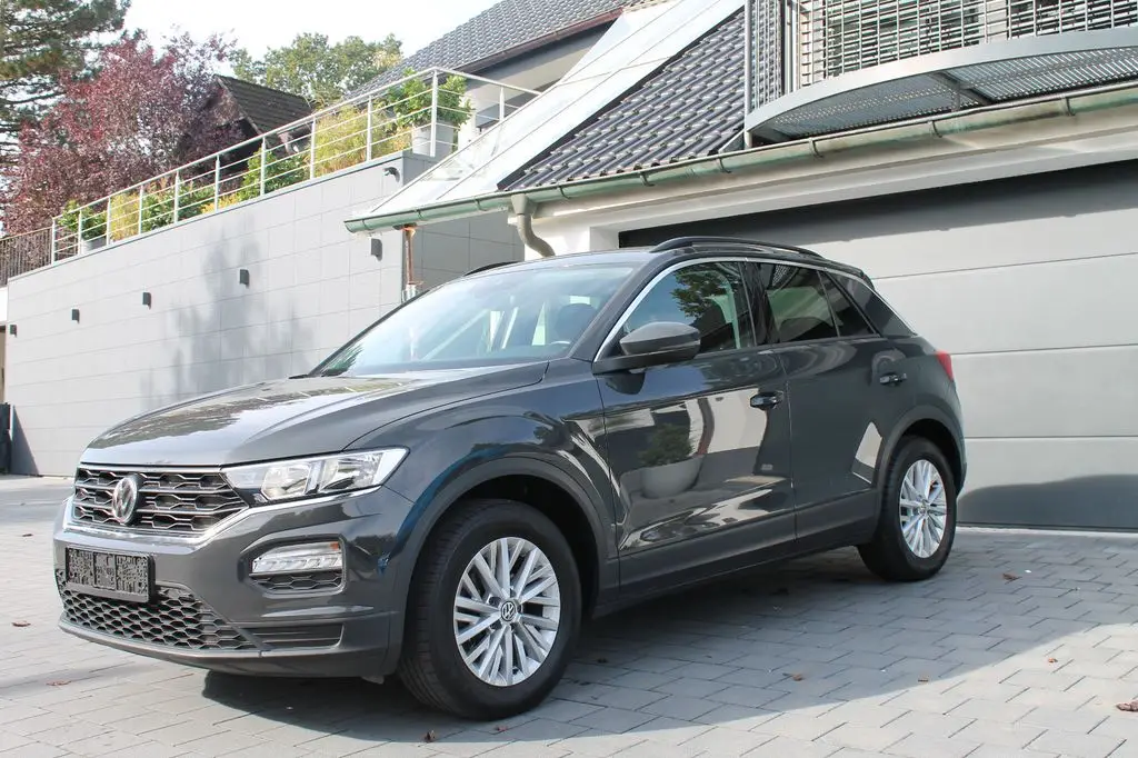 Photo 1 : Volkswagen T-roc 2019 Petrol