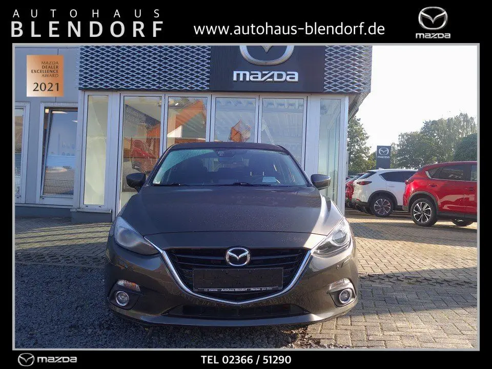 Photo 1 : Mazda 3 2015 Essence