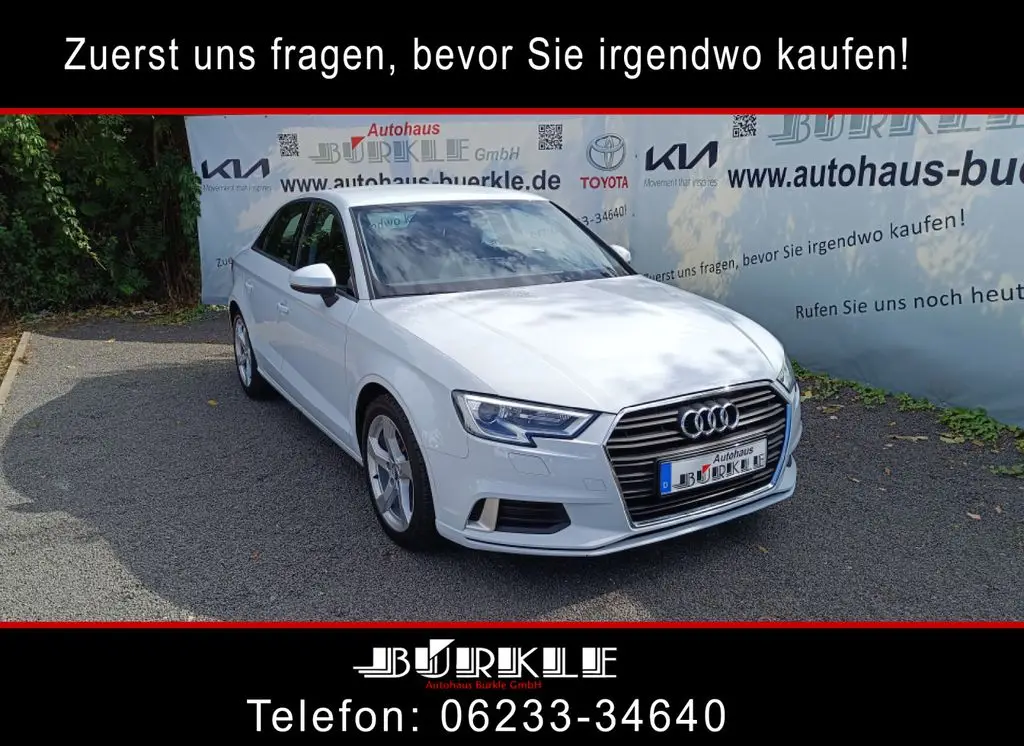 Photo 1 : Audi A3 2019 Petrol