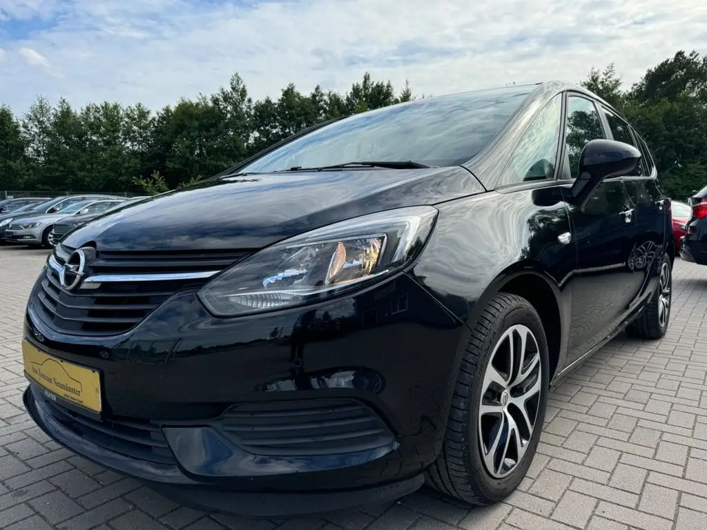 Photo 1 : Opel Zafira 2018 Diesel