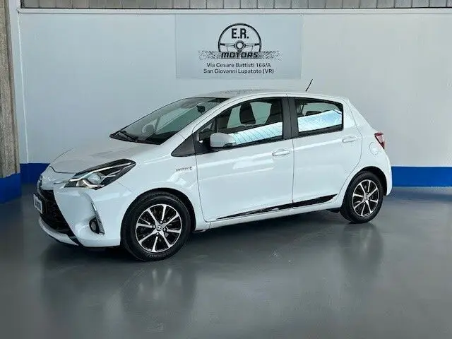 Photo 1 : Toyota Yaris 2018 Hybrid