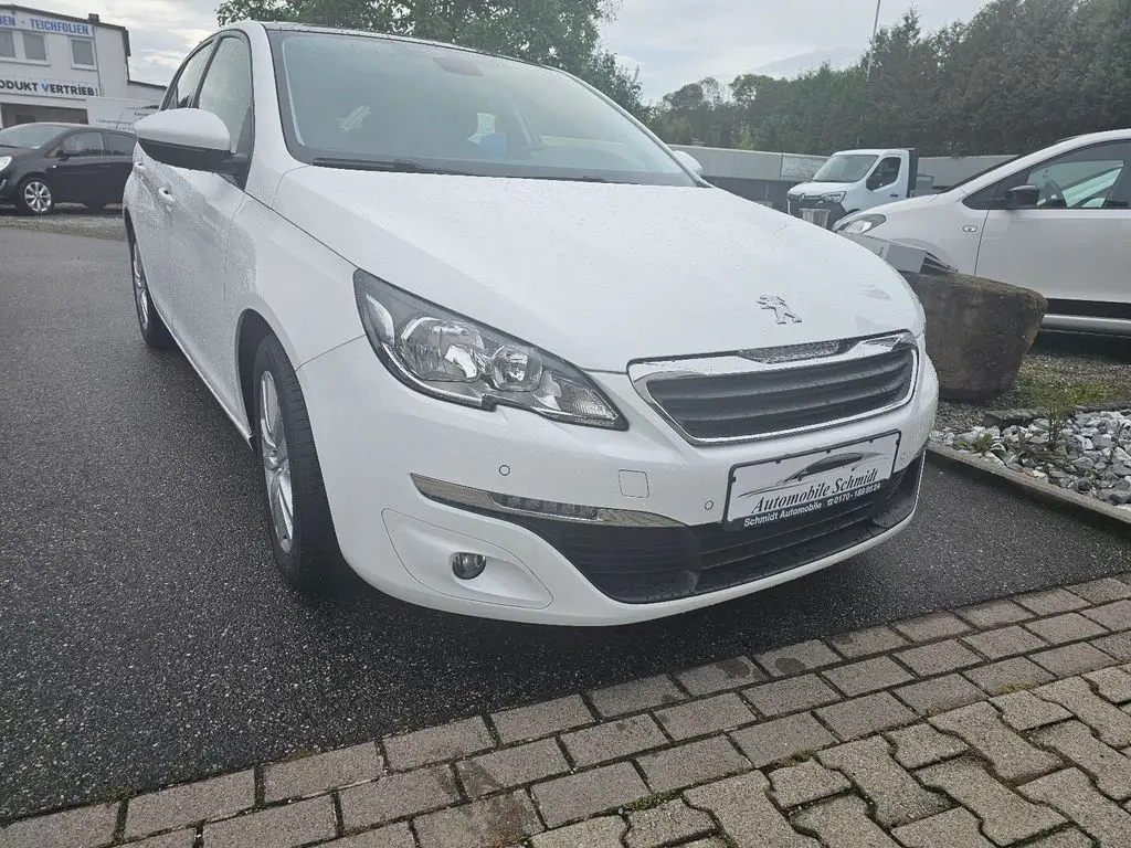 Photo 1 : Peugeot 308 2016 Petrol