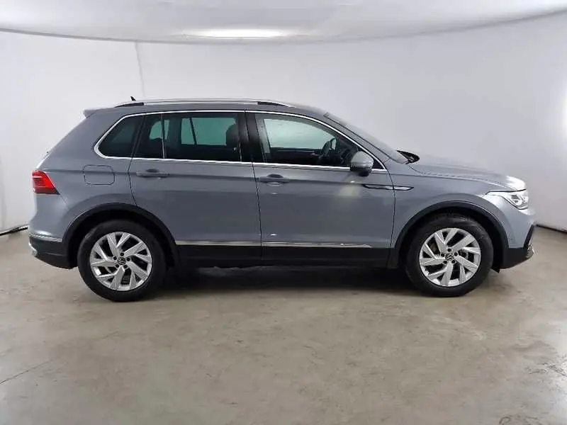 Photo 1 : Volkswagen Tiguan 2021 Petrol