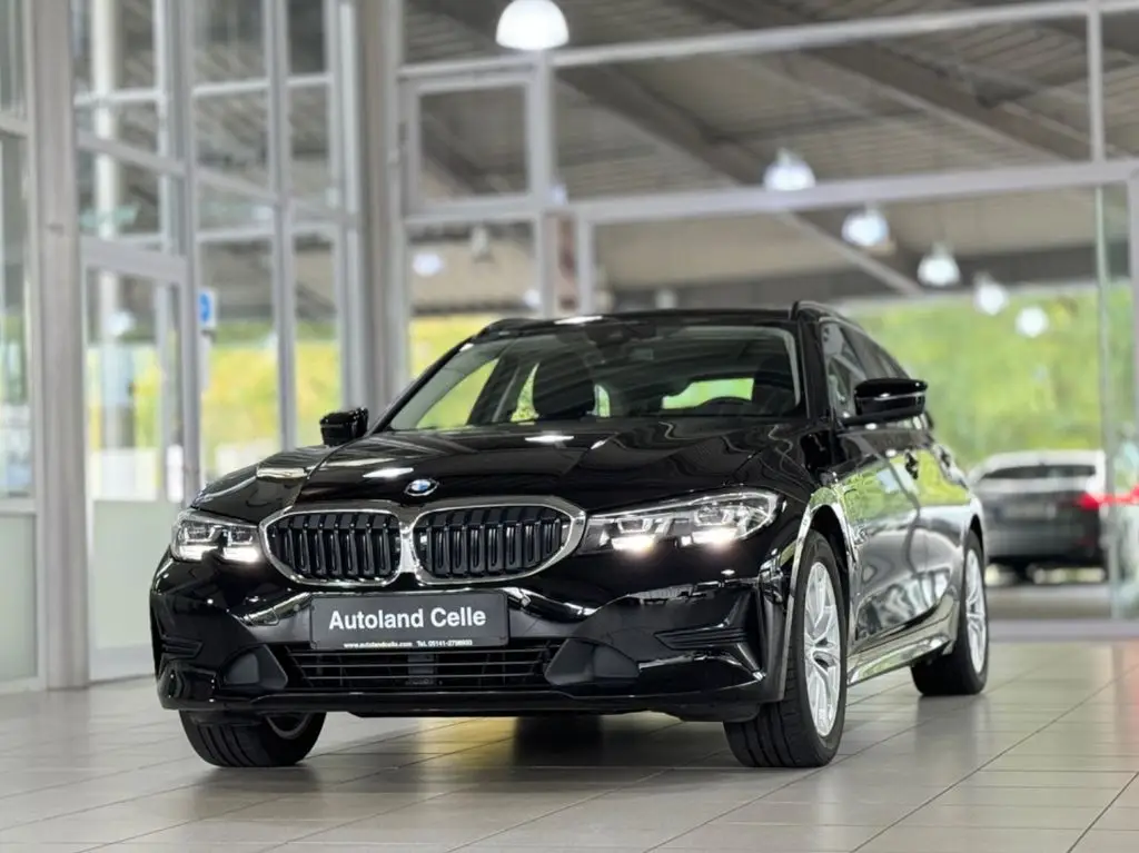 Photo 1 : Bmw Serie 3 2021 Hybrid