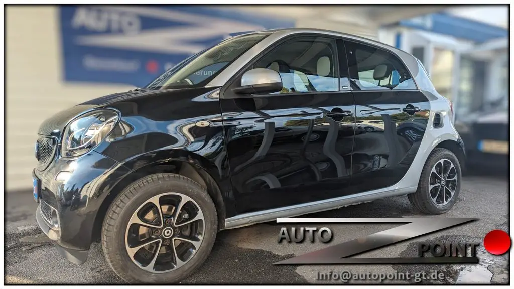 Photo 1 : Smart Forfour 2015 Petrol