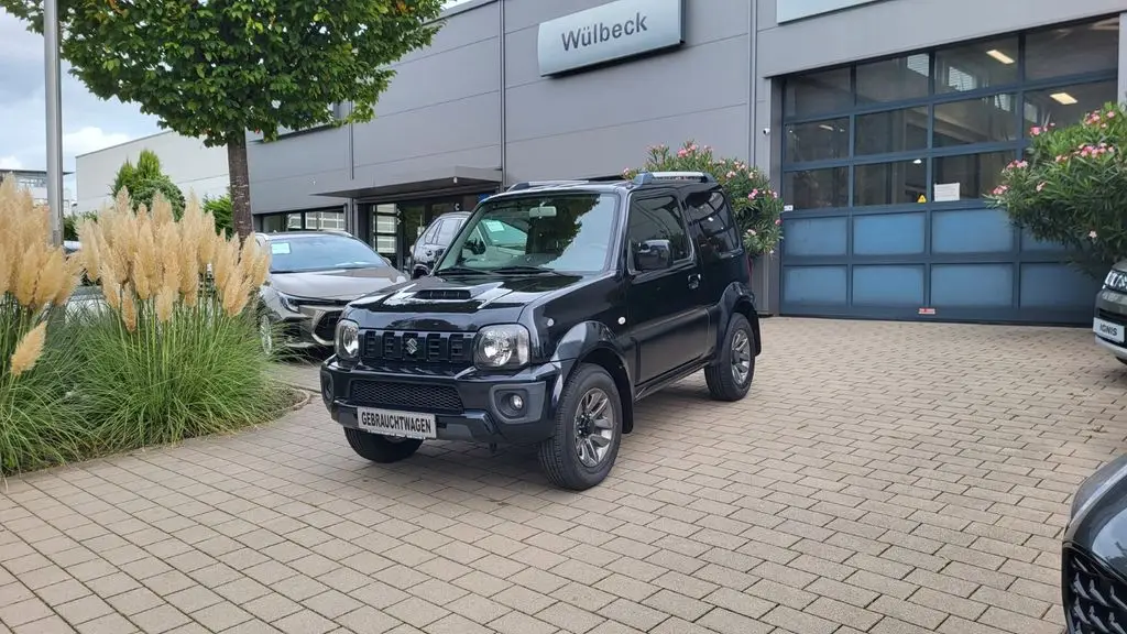 Photo 1 : Suzuki Jimny 2017 Petrol