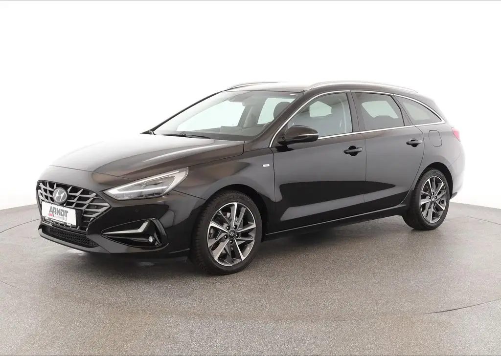 Photo 1 : Hyundai I30 2023 Petrol