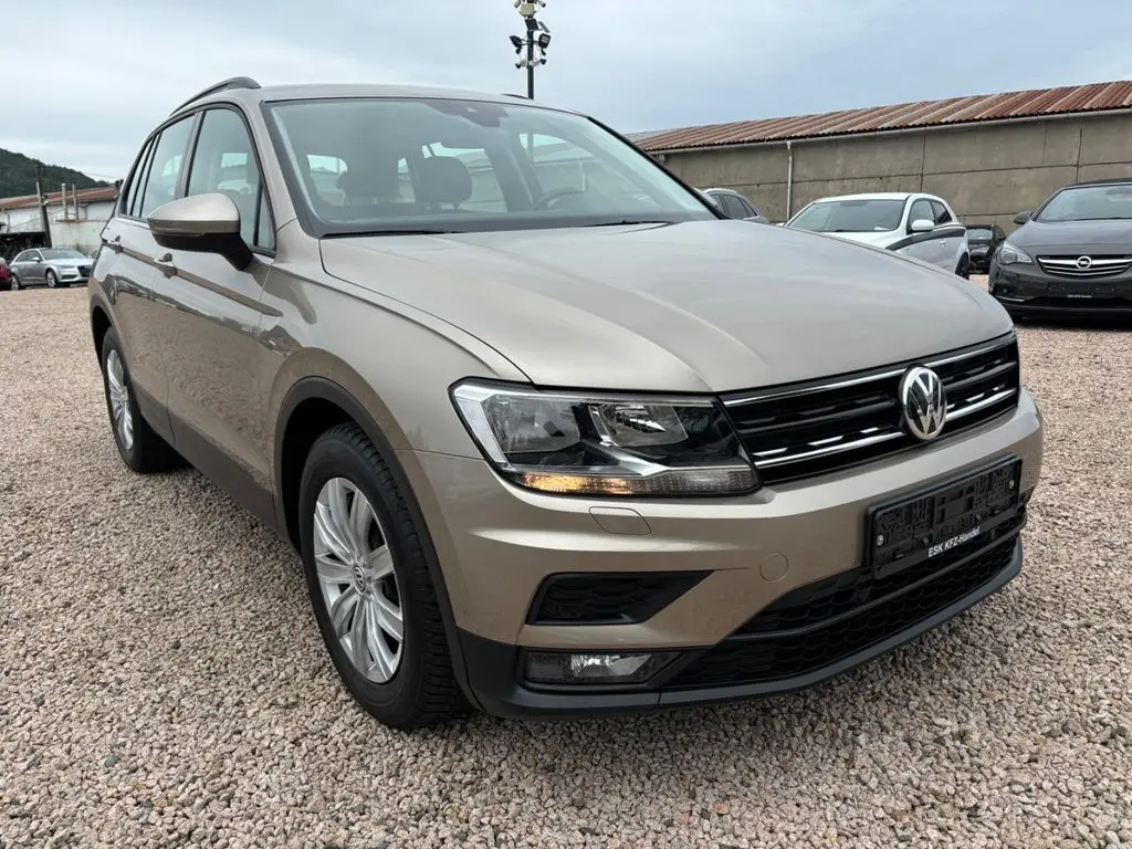 Photo 1 : Volkswagen Tiguan 2018 Essence