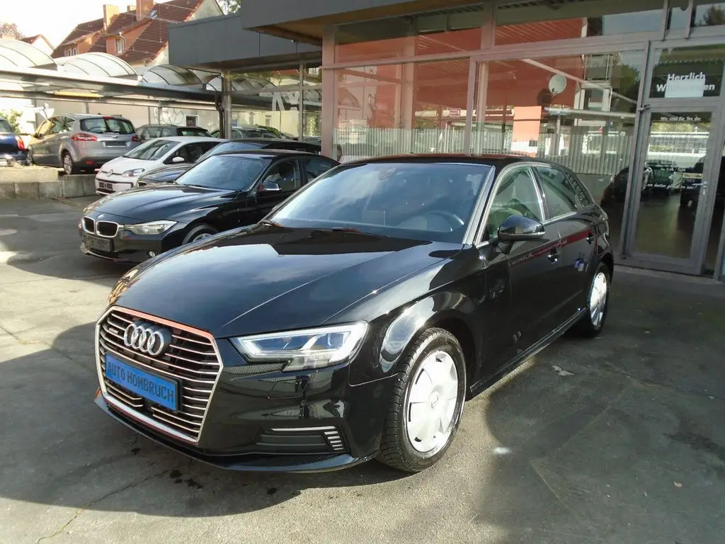 Photo 1 : Audi A3 2020 Hybrid