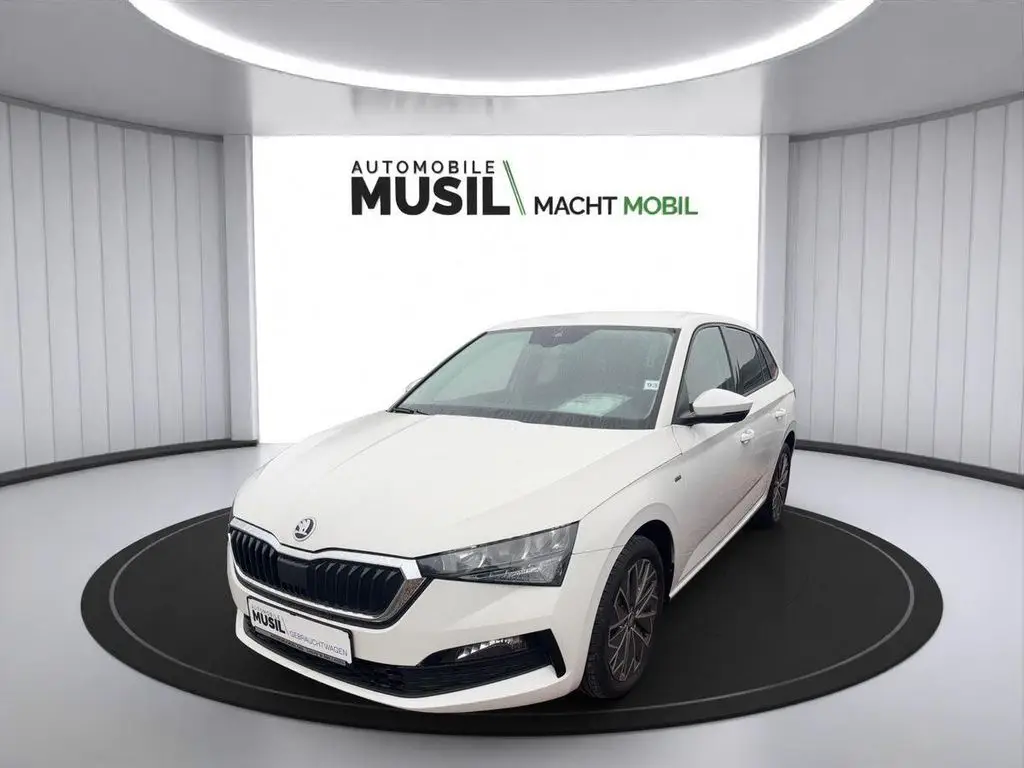 Photo 1 : Skoda Scala 2021 Essence