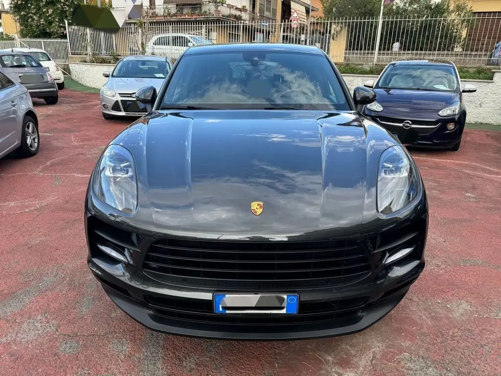 Photo 1 : Porsche Macan 2019 Essence