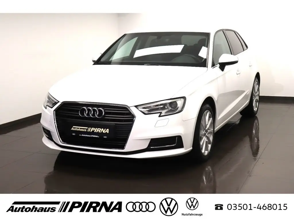 Photo 1 : Audi A3 2016 Petrol