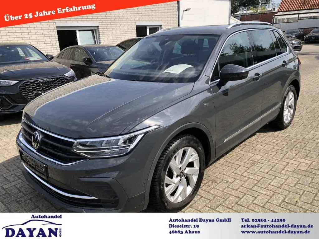 Photo 1 : Volkswagen Tiguan 2023 Essence