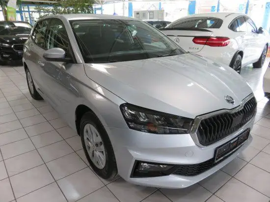 Photo 1 : Skoda Fabia 2024 Petrol