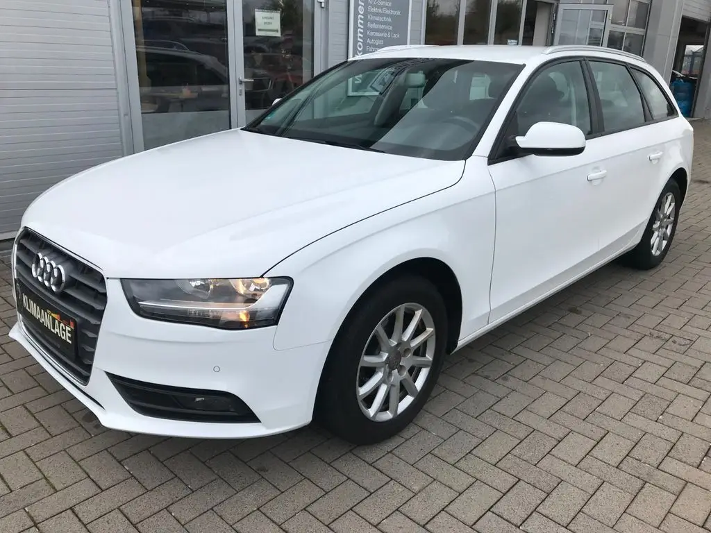 Photo 1 : Audi A4 2015 Petrol