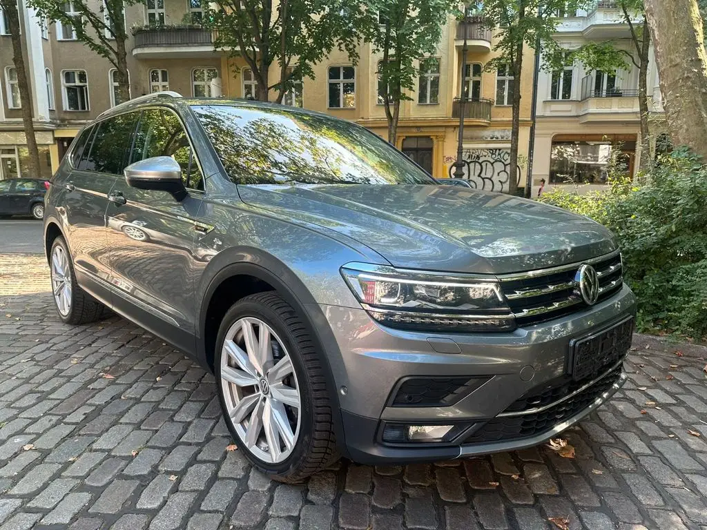 Photo 1 : Volkswagen Tiguan 2018 Petrol