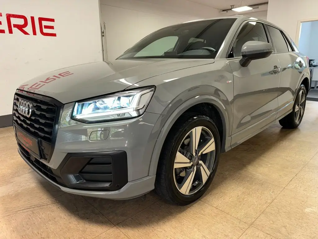 Photo 1 : Audi Q2 2020 Petrol