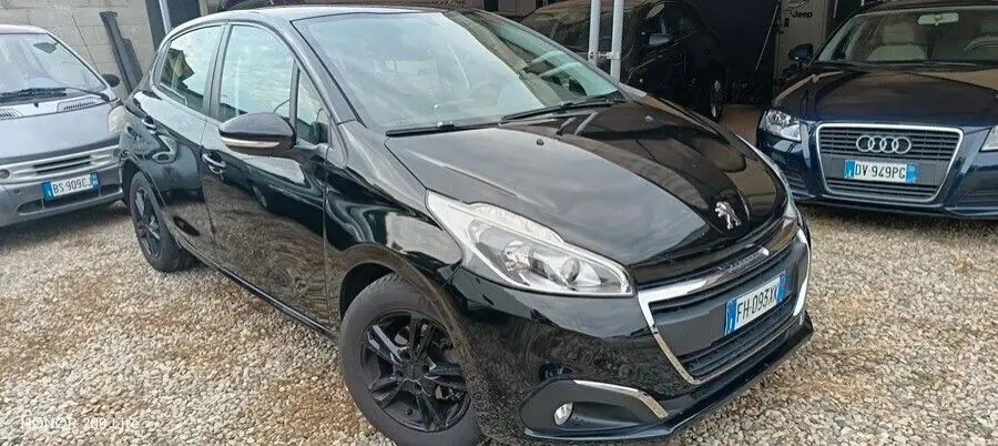 Photo 1 : Peugeot 208 2017 Diesel