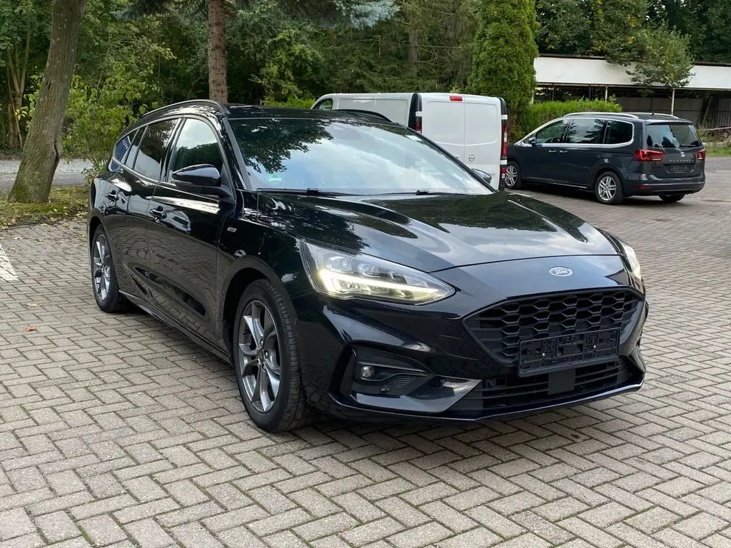 Photo 1 : Ford Focus 2021 Diesel