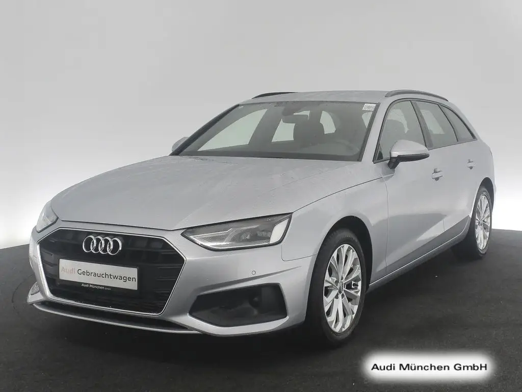 Photo 1 : Audi A4 2019 Essence