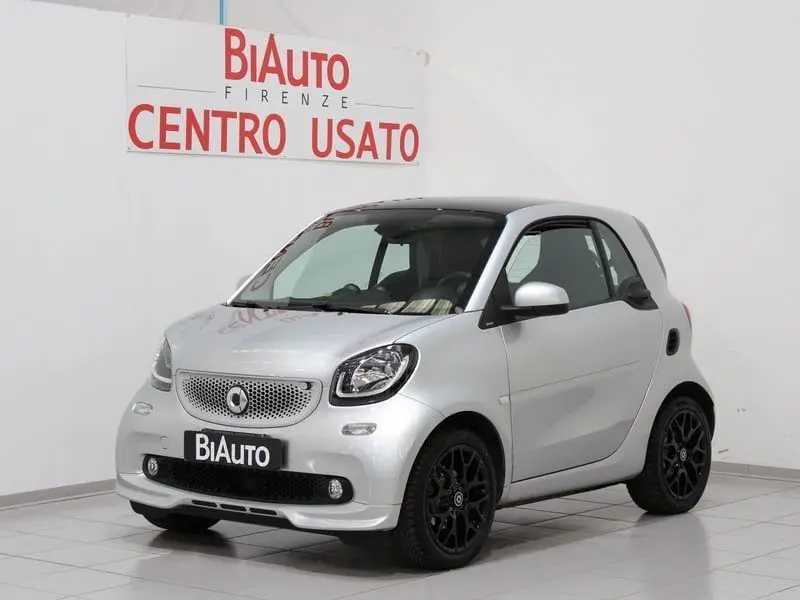 Photo 1 : Smart Fortwo 2019 Petrol