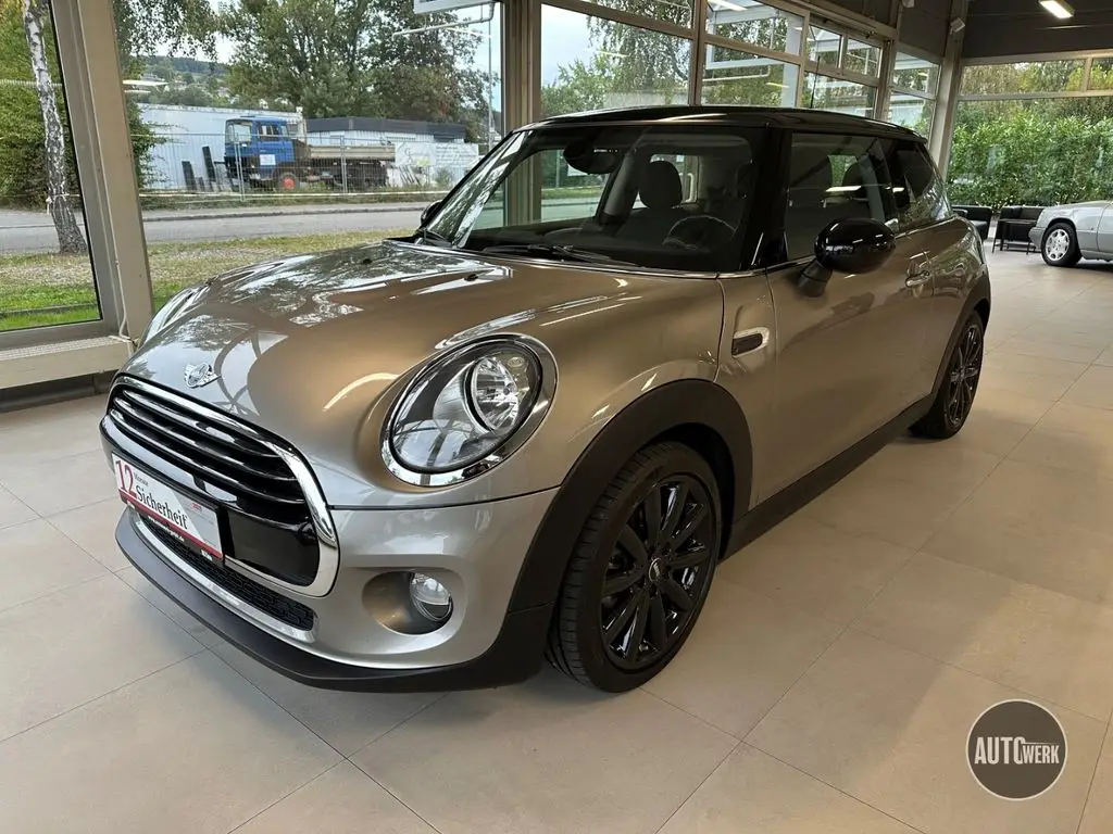 Photo 1 : Mini Cooper 2018 Petrol