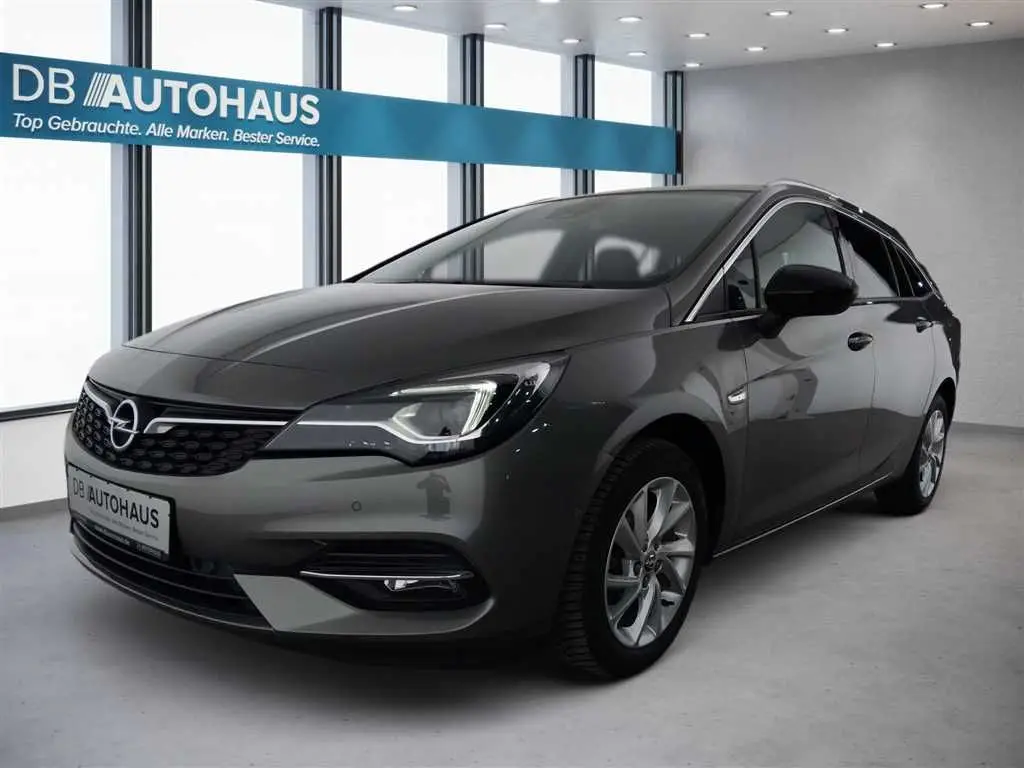 Photo 1 : Opel Astra 2022 Petrol