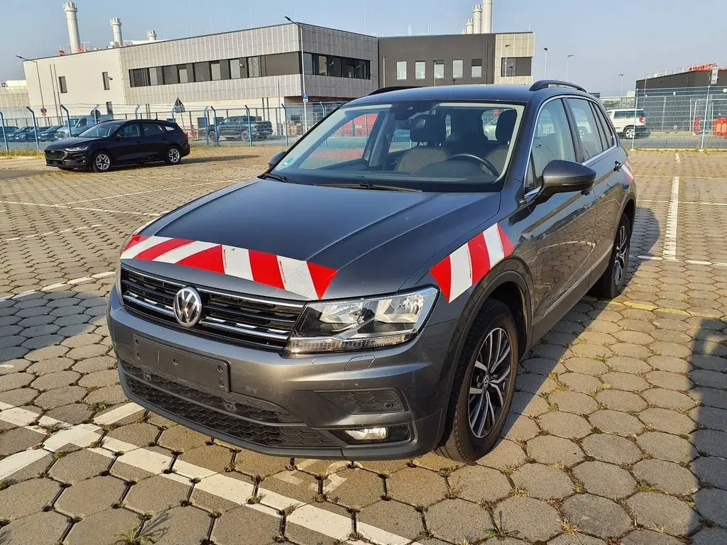 Photo 1 : Volkswagen Tiguan 2020 Petrol