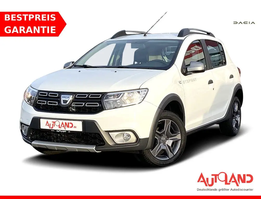 Photo 1 : Dacia Sandero 2017 Petrol