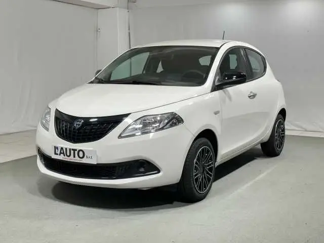 Photo 1 : Lancia Ypsilon 2023 Essence