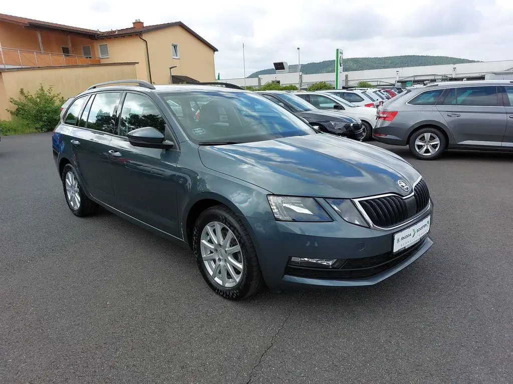 Photo 1 : Skoda Octavia 2019 Petrol