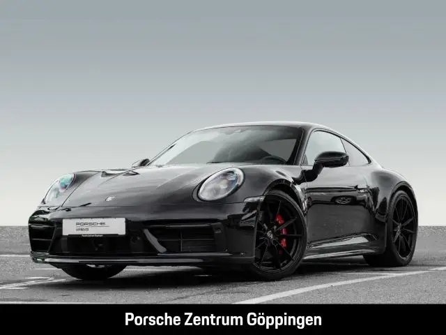 Photo 1 : Porsche 992 2022 Essence