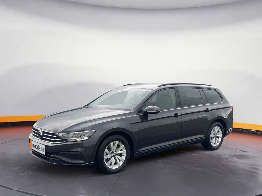 Photo 1 : Volkswagen Passat 2024 Petrol