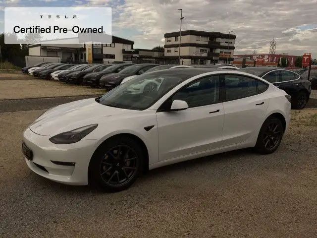 Photo 1 : Tesla Model 3 2021 Non renseigné