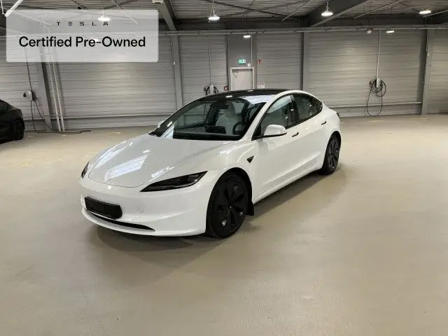 Photo 1 : Tesla Model 3 2024 Non renseigné