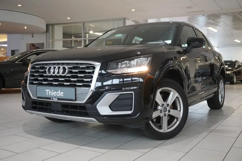 Photo 1 : Audi Q2 2018 Petrol