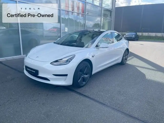 Photo 1 : Tesla Model 3 2020 Non renseigné