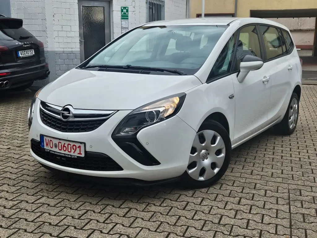 Photo 1 : Opel Zafira 2016 Others