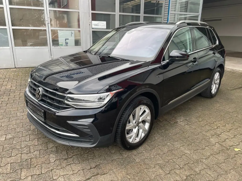 Photo 1 : Volkswagen Tiguan 2023 Petrol