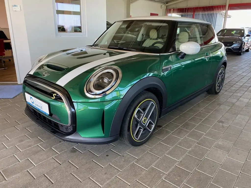 Photo 1 : Mini Cooper 2023 Non renseigné